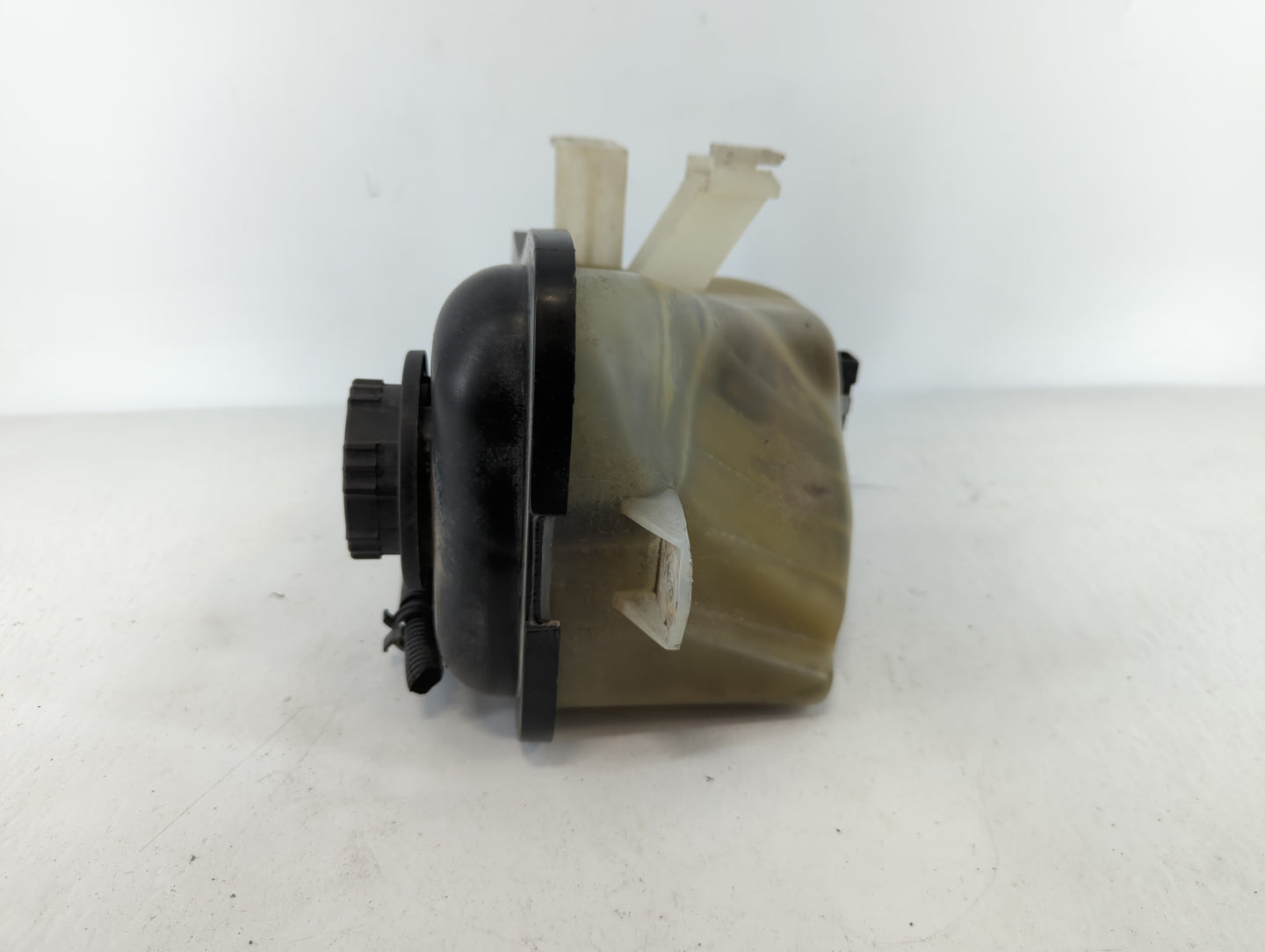 1997-2005 Mercury Sable Windshield Washer Fluid Reservoir Bottle Oem - Oemusedautoparts1.com