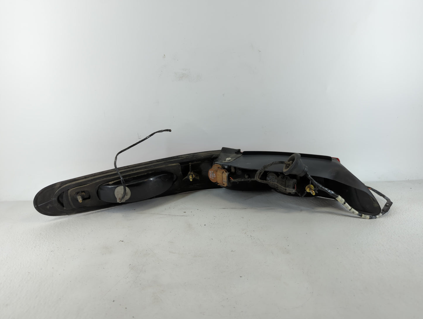 1998-1999 Mercury Sable Tail Light Assembly Passenger Right OEM P/N:F6DB-13440-B Fits Fits 1998 1999 OEM Used Auto Parts - O