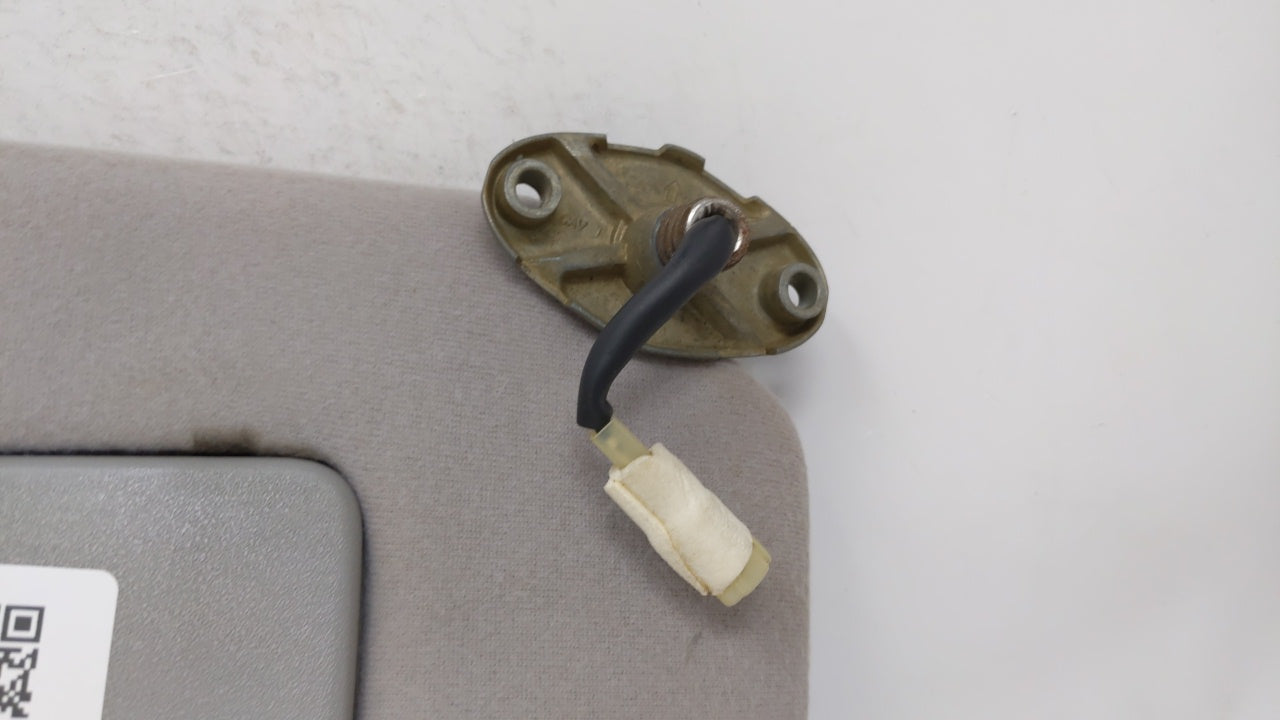1999 Mitsubishi Galant Sun Visor Shade Replacement Passenger Right Mirror Fits OEM Used Auto Parts - Oemusedautoparts1.com