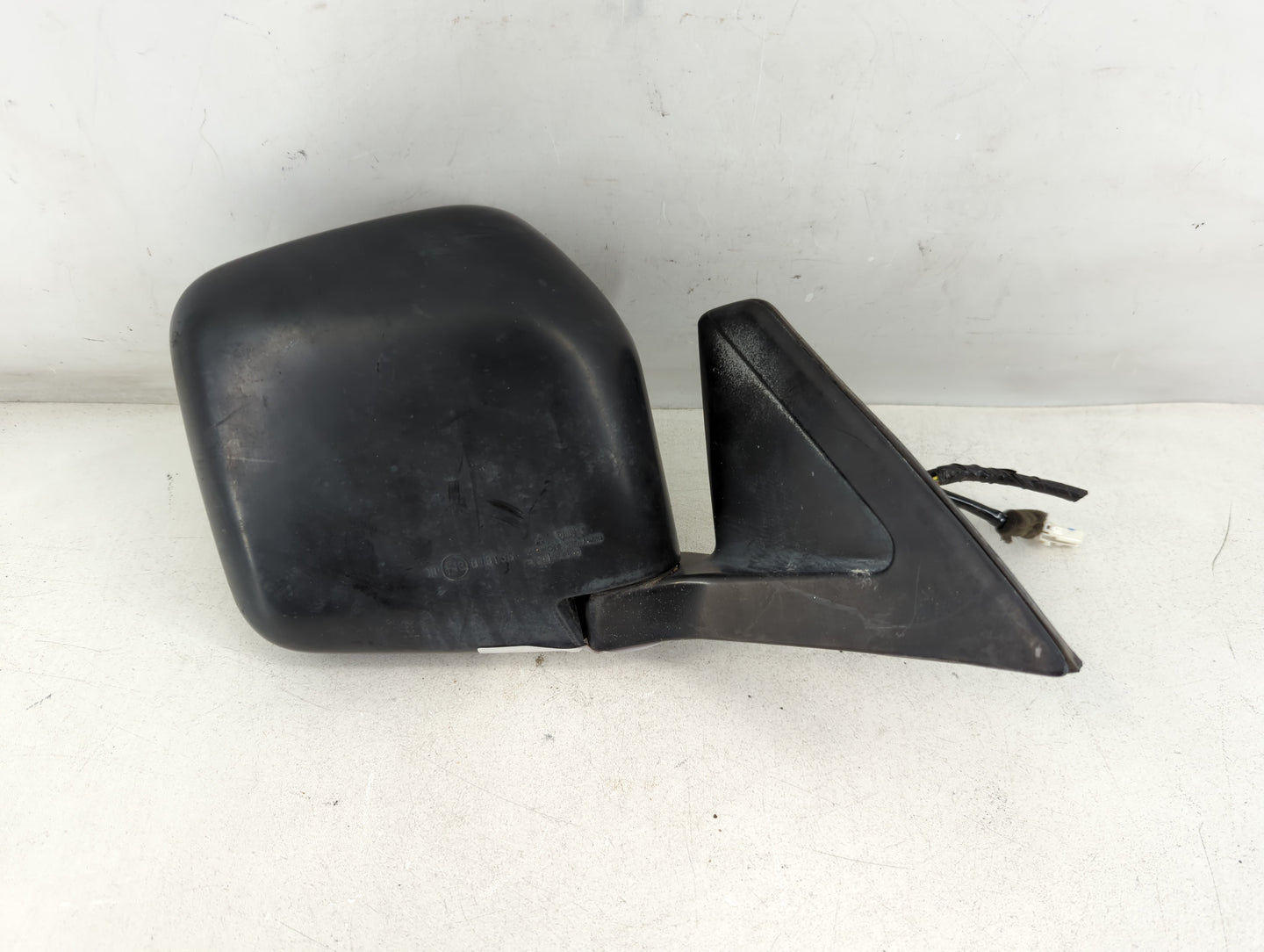 1997-1999 Mitsubishi Montero Sport Passenger Side View Mirror - Right Door Mirror OEM Used - Oemusedautoparts1.com