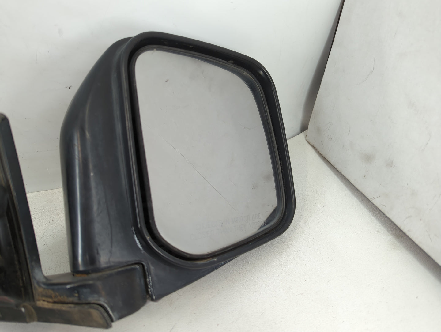 1997-1999 Mitsubishi Montero Sport Passenger Side View Mirror - Right Door Mirror OEM Used - Oemusedautoparts1.com