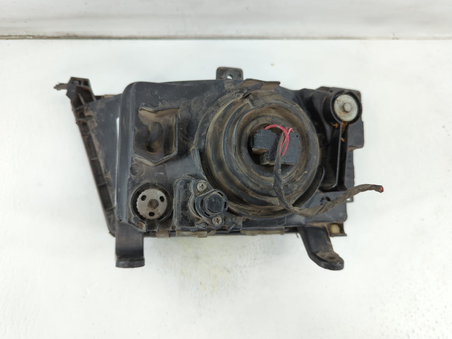 1997 Montero Sport Passenger Right Oem Head Light Headlight Lamp - Oemusedautoparts1.com