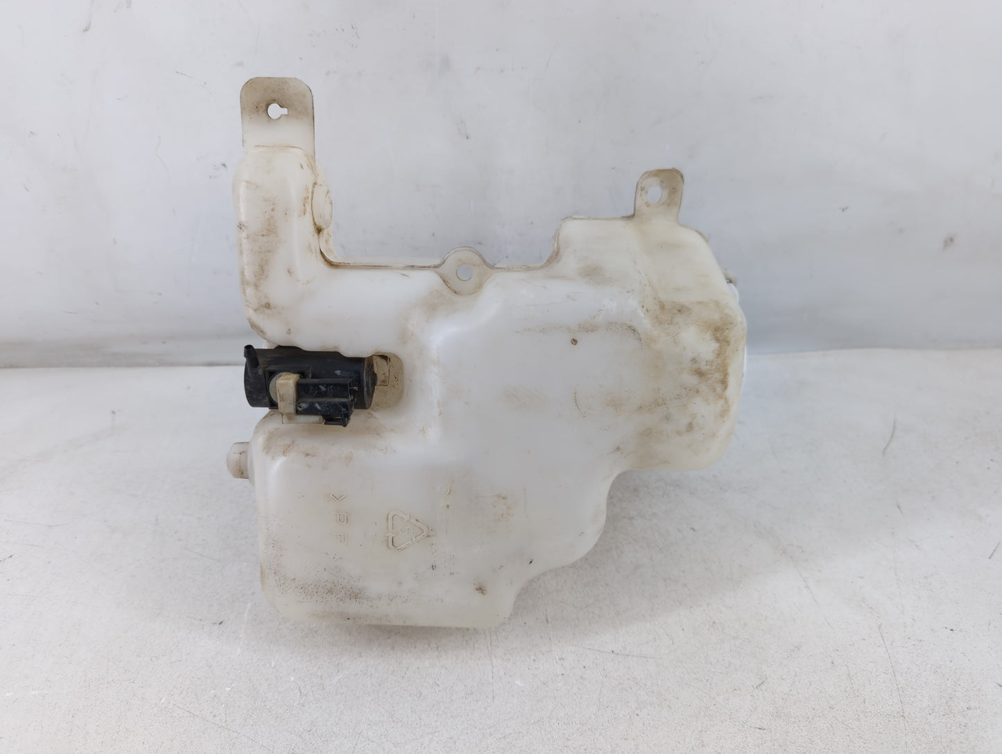 1999 Montero Sport Windshield Washer Fluid Reservoir Bottle Oem - Oemusedautoparts1.com