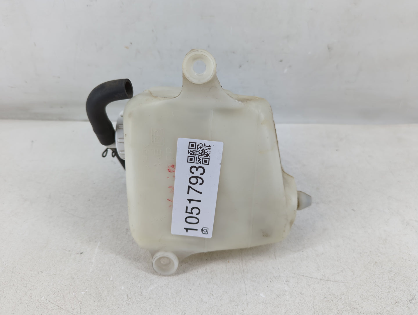 1999 Montero Sport Windshield Washer Fluid Reservoir Bottle Oem - Oemusedautoparts1.com