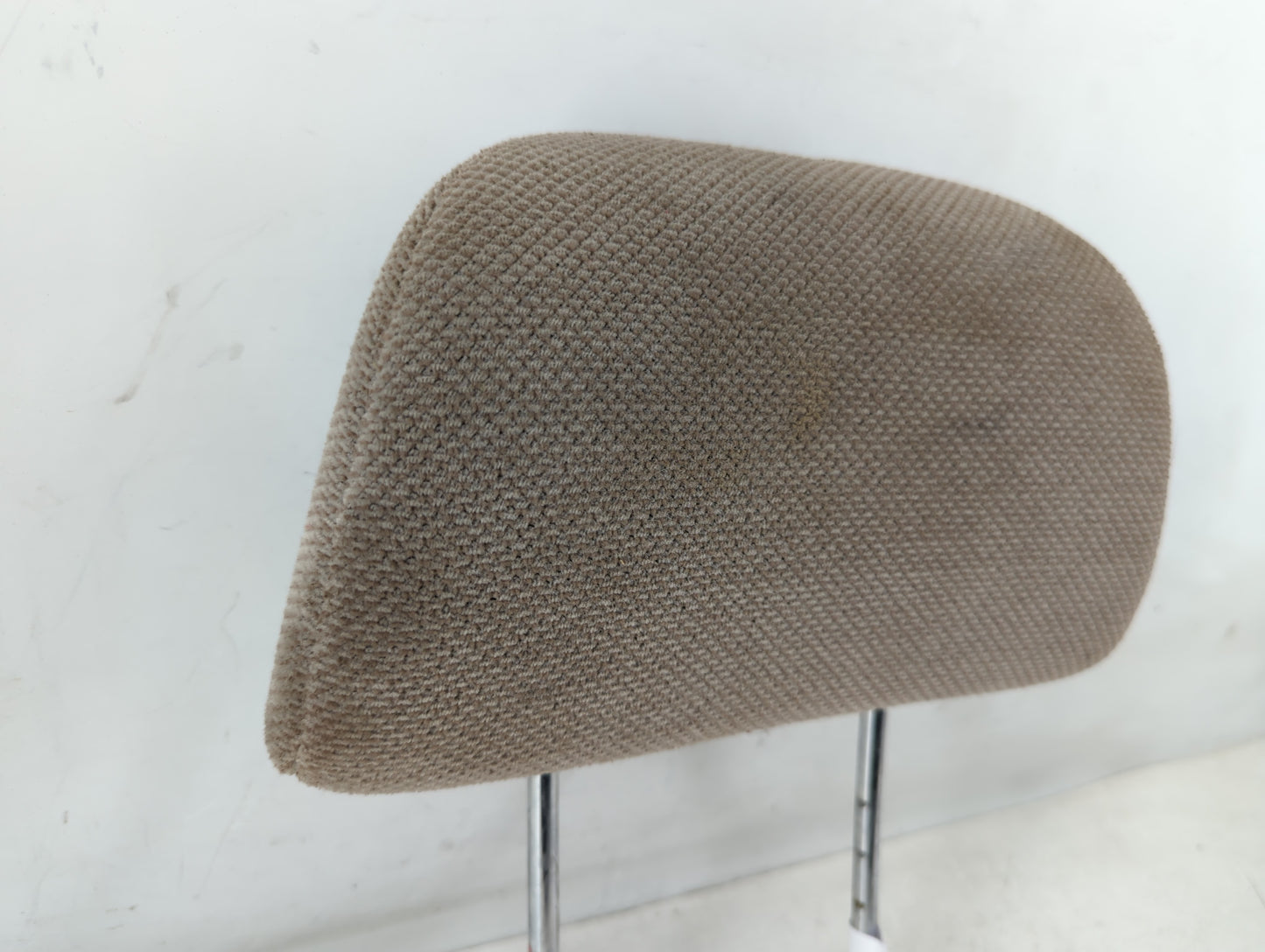1999 Mitsubishi Montero Sport Headrest Head Rest Front Driver Passenger Seat Fits OEM Used Auto Parts - Oemusedautoparts1.co