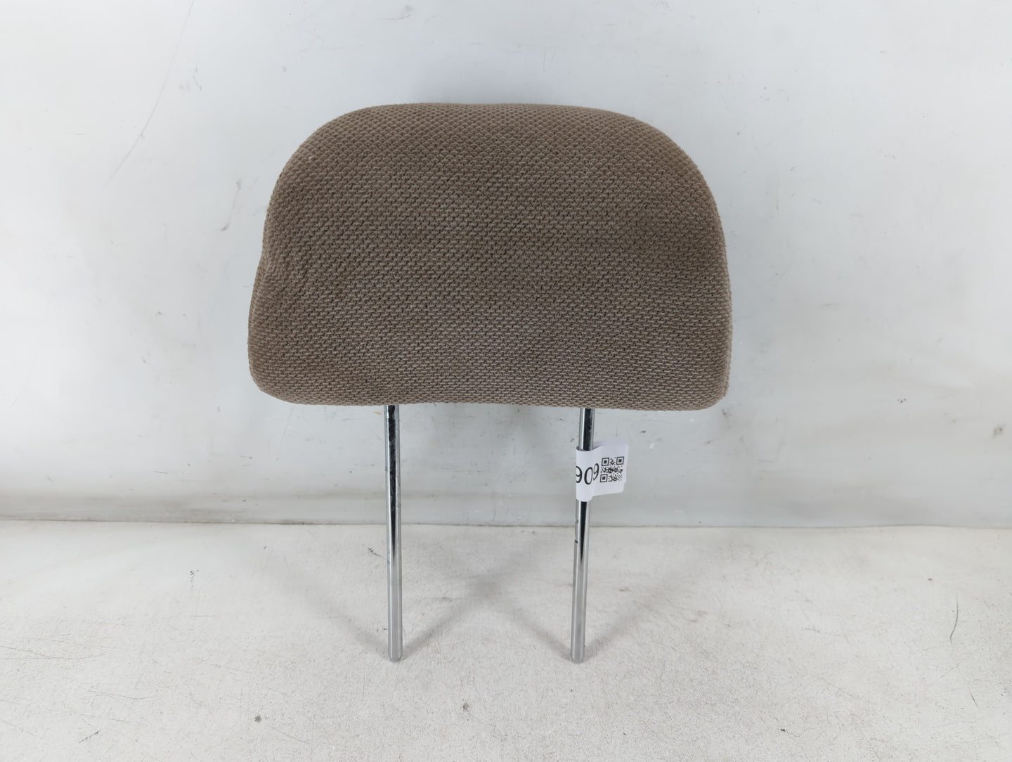 1999 Mitsubishi Montero Sport Headrest Head Rest Front Driver Passenger Seat Fits OEM Used Auto Parts - Oemusedautoparts1.co