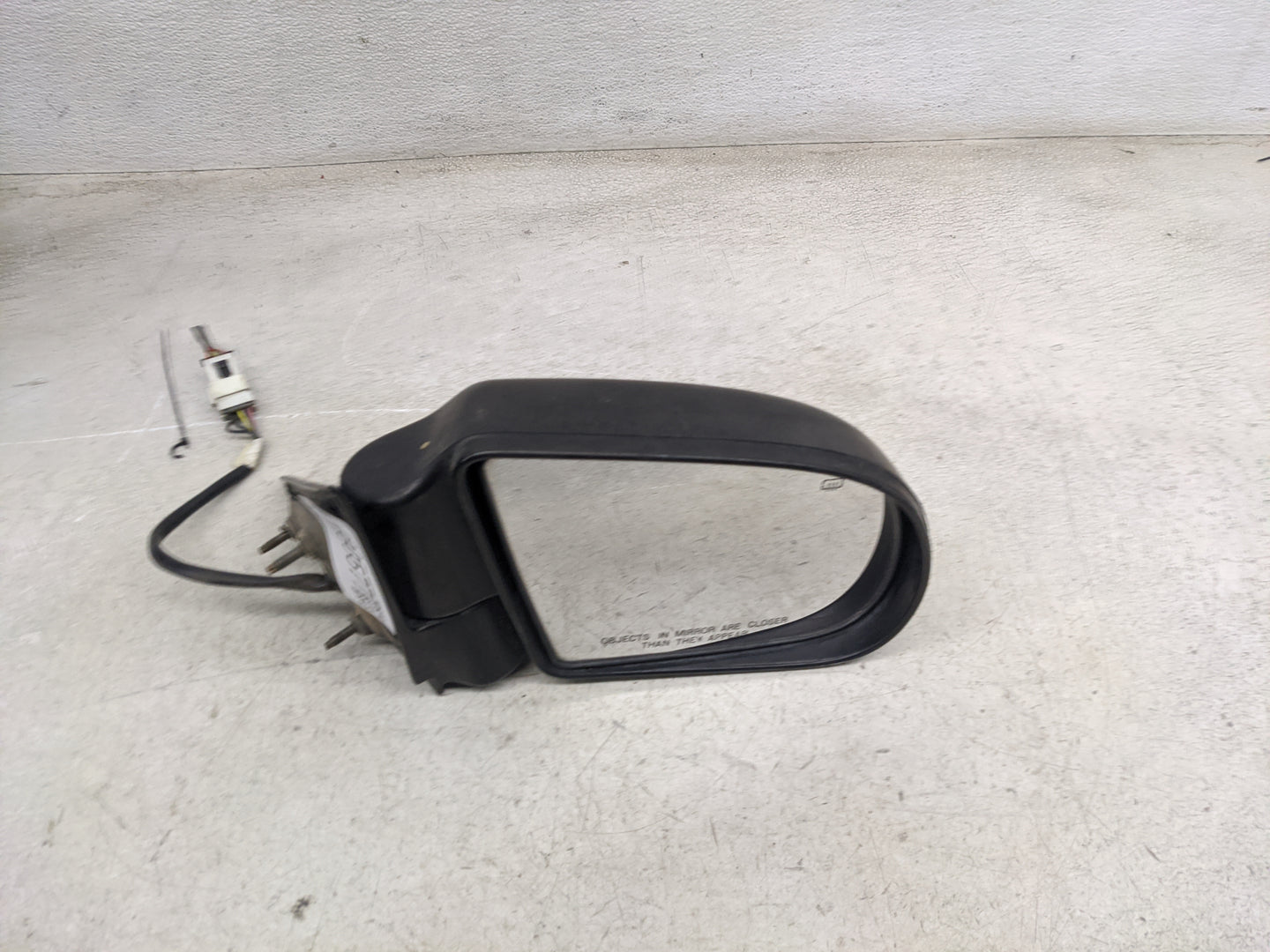 1997-2002 Mitsubishi Montero Sport Passenger Side View Mirror - Right Door Mirror OEM Used - Oemusedautoparts1.com