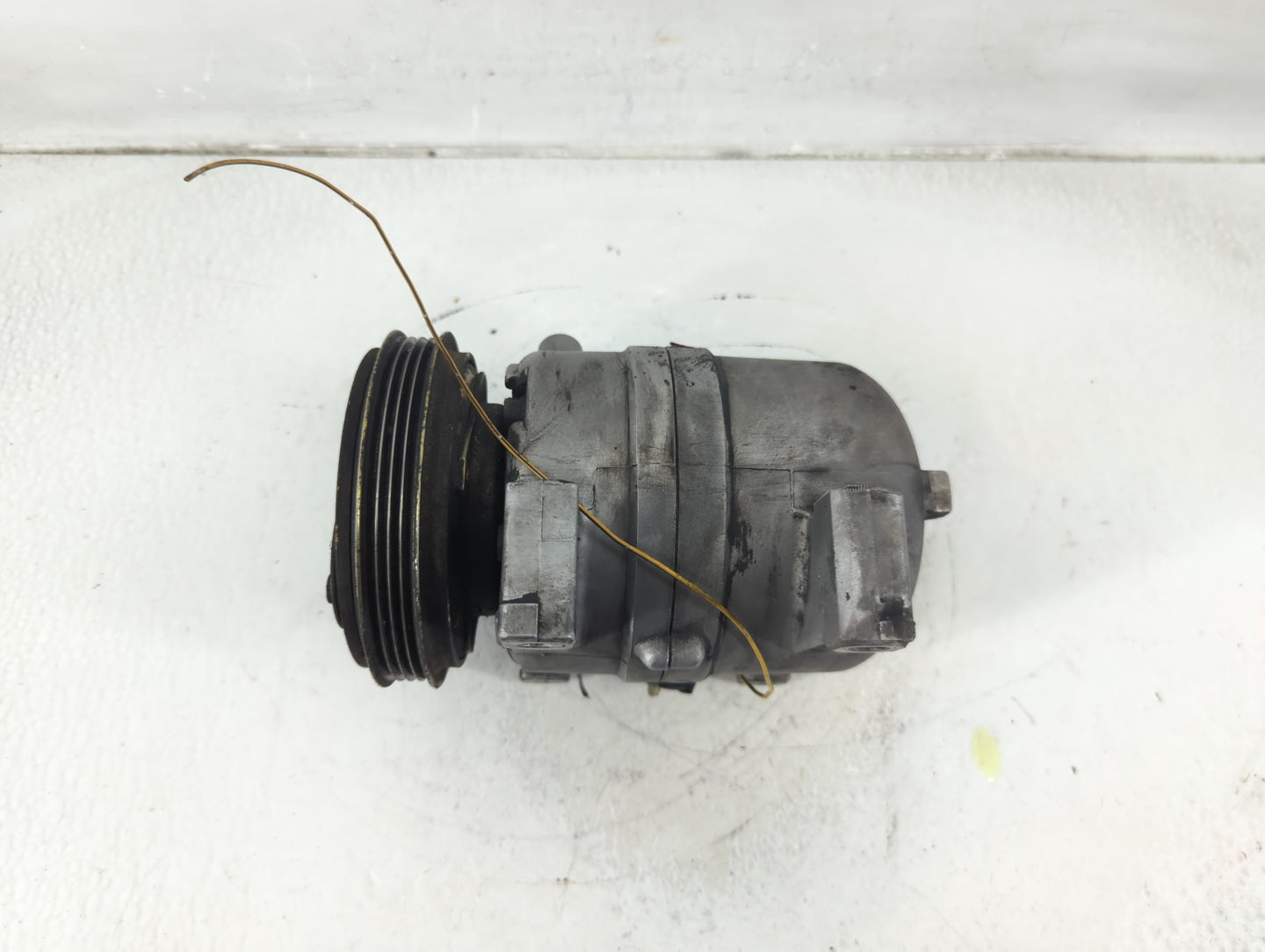 1998-1999 Nissan Altima Air Conditioning A/c Ac Compressor Oem - Oemusedautoparts1.com