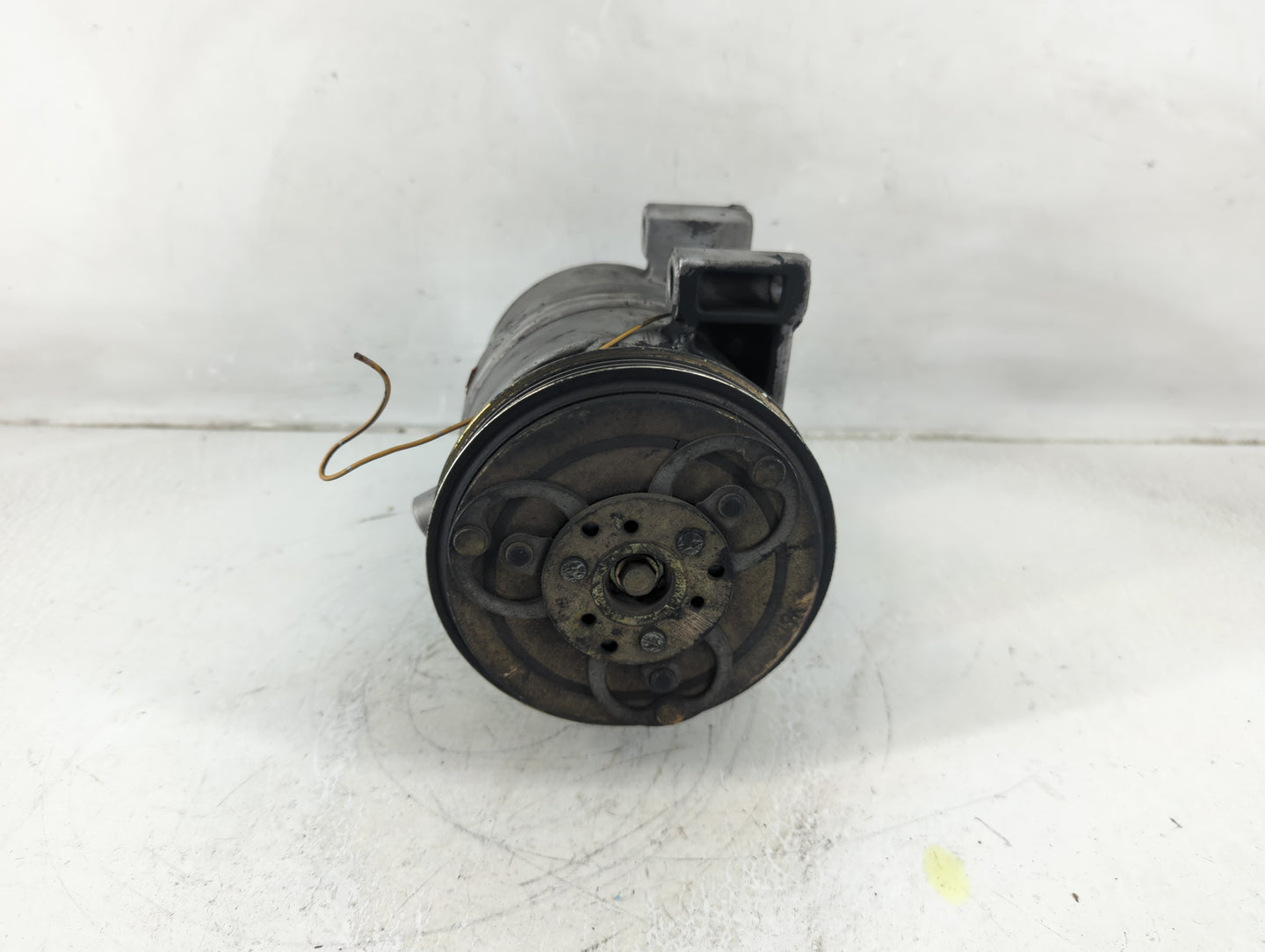 1998-1999 Nissan Altima Air Conditioning A/c Ac Compressor Oem - Oemusedautoparts1.com