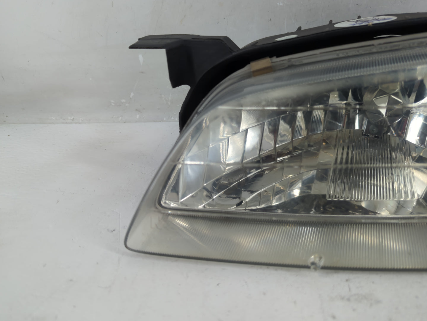 1998-1999 Nissan Altima Driver Left Oem Head Light Headlight Lamp - Oemusedautoparts1.com