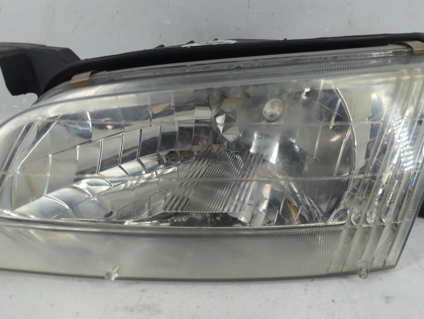1998-1999 Nissan Altima Driver Left Oem Head Light Headlight Lamp - Oemusedautoparts1.com