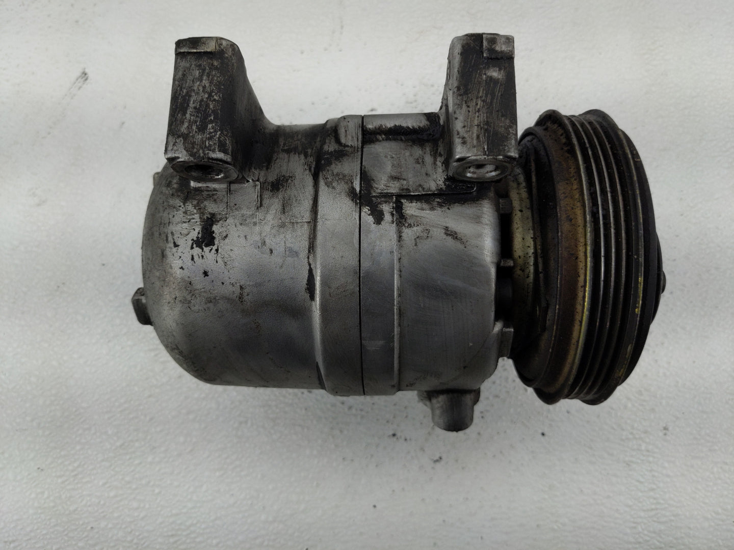 1998-1999 Nissan Altima Air Conditioning A/c Ac Compressor Oem - Oemusedautoparts1.com