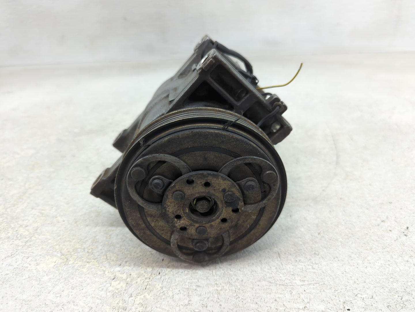 1998-1999 Nissan Altima Air Conditioning A/c Ac Compressor Oem - Oemusedautoparts1.com