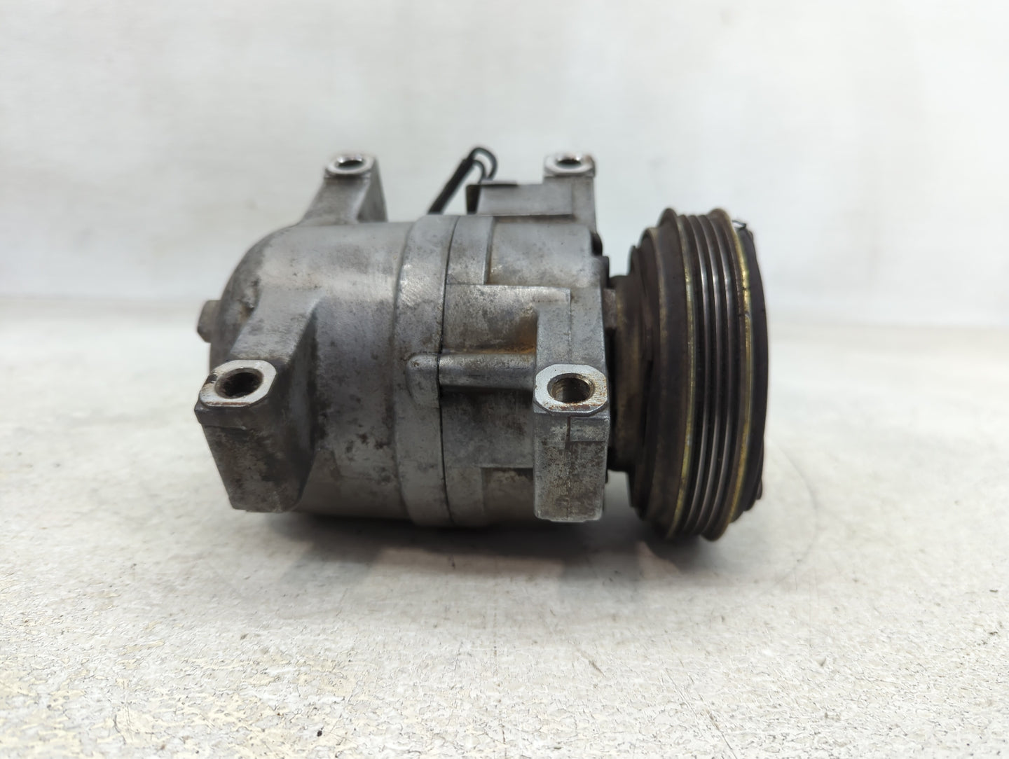 1998-1999 Nissan Altima Air Conditioning A/c Ac Compressor Oem - Oemusedautoparts1.com