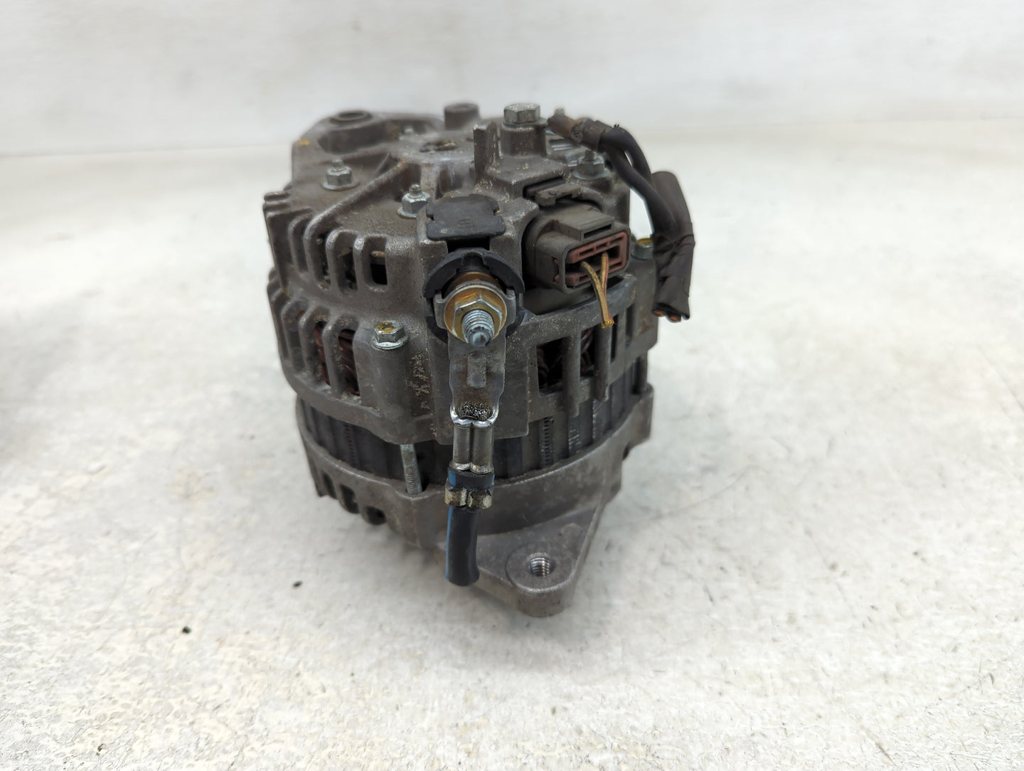 1998-1999 Nissan Altima Alternator Replacement Generator Charging Assembly Engine OEM Fits Fits 1998 1999 OEM Used Auto Part
