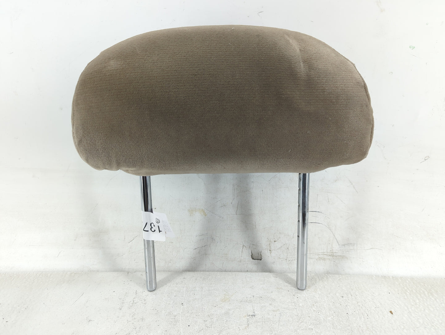 1999 Nissan Altima Headrest Head Rest Rear Center Seat Fits OEM Used Auto Parts - Oemusedautoparts1.com