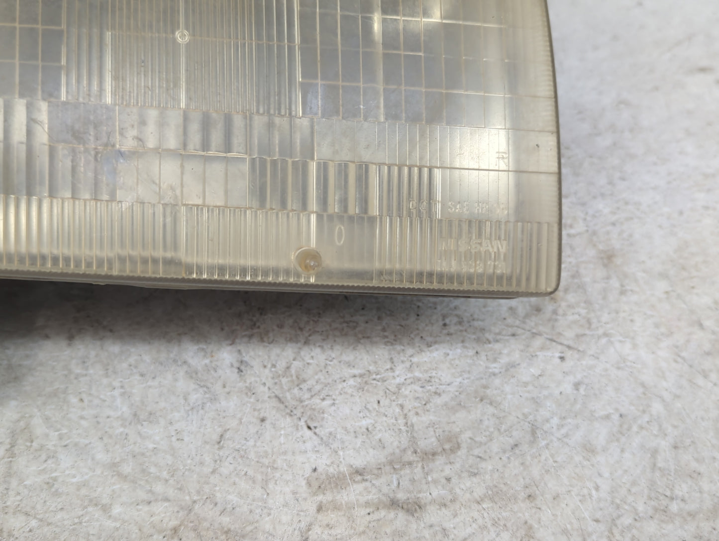 1998-1999 Nissan Frontier Passenger Right Oem Head Light Headlight Lamp - Oemusedautoparts1.com