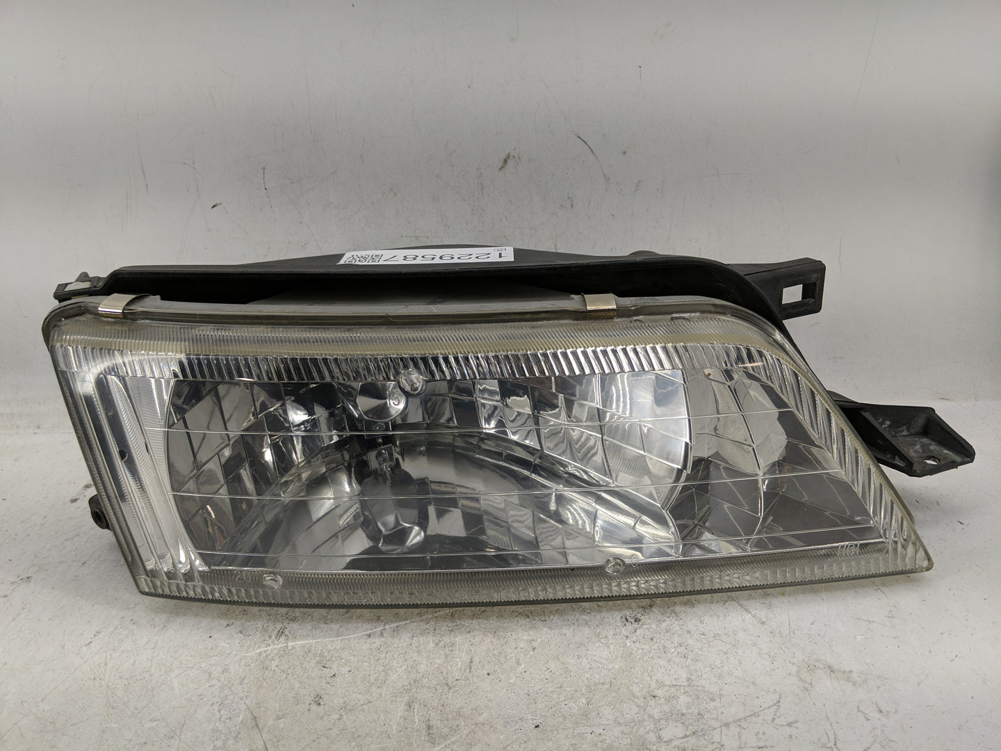1997-1999 Nissan Maxima Passenger Right Oem Head Light Headlight Lamp - Oemusedautoparts1.com