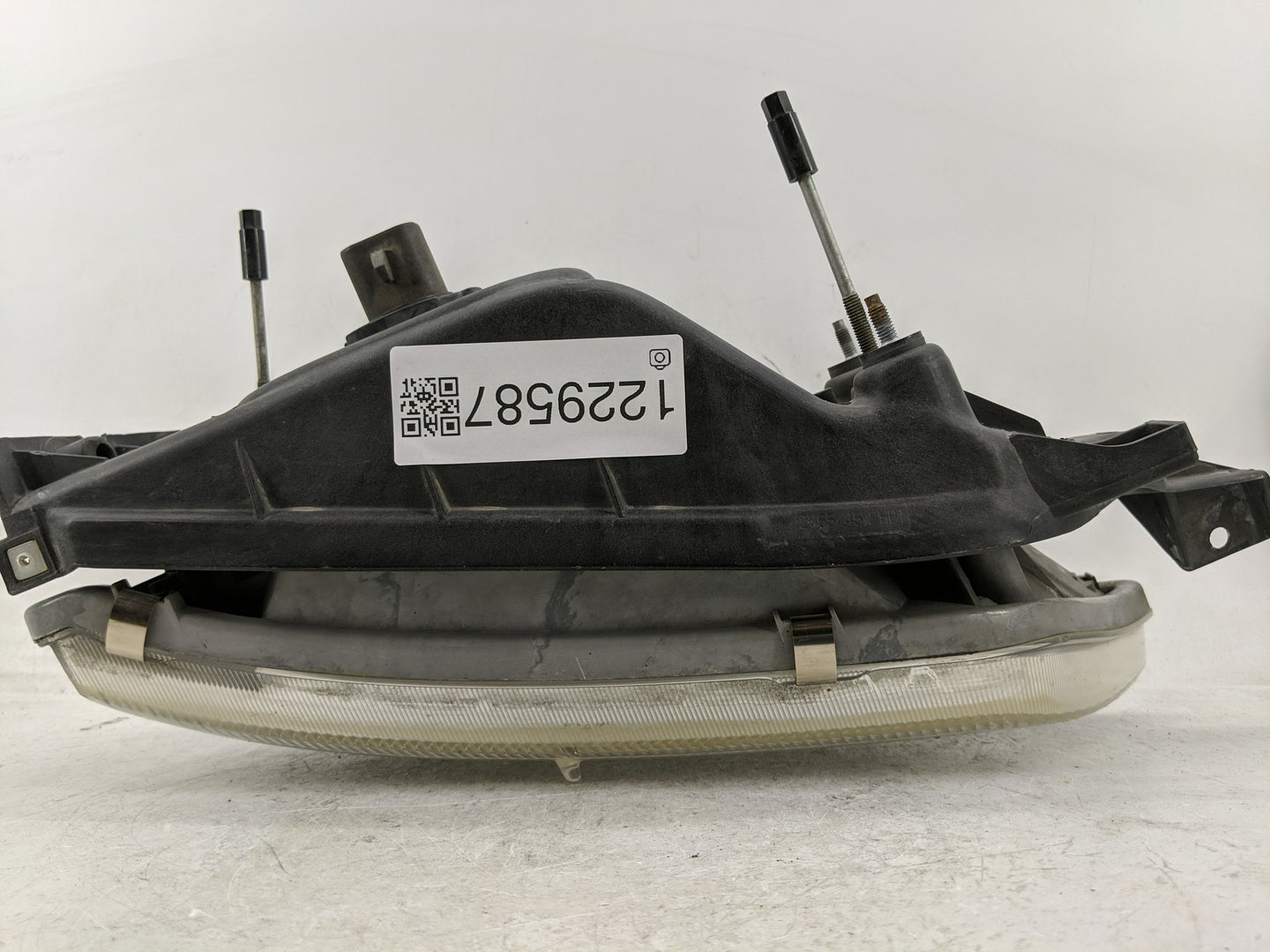 1997-1999 Nissan Maxima Passenger Right Oem Head Light Headlight Lamp - Oemusedautoparts1.com