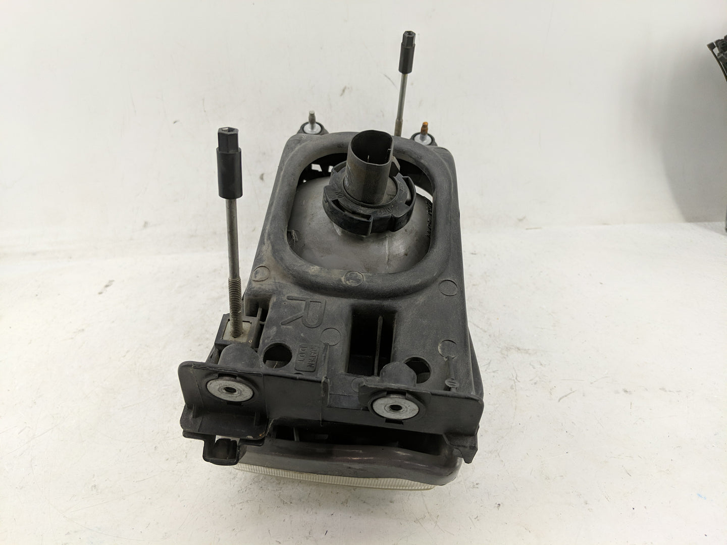 1997-1999 Nissan Maxima Passenger Right Oem Head Light Headlight Lamp - Oemusedautoparts1.com