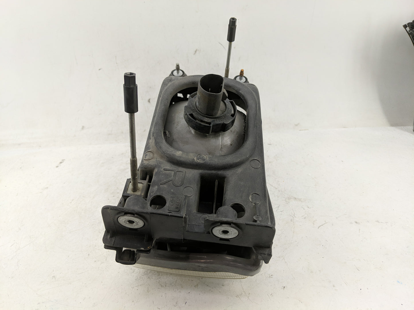 1997-1999 Nissan Maxima Passenger Right Oem Head Light Headlight Lamp - Oemusedautoparts1.com