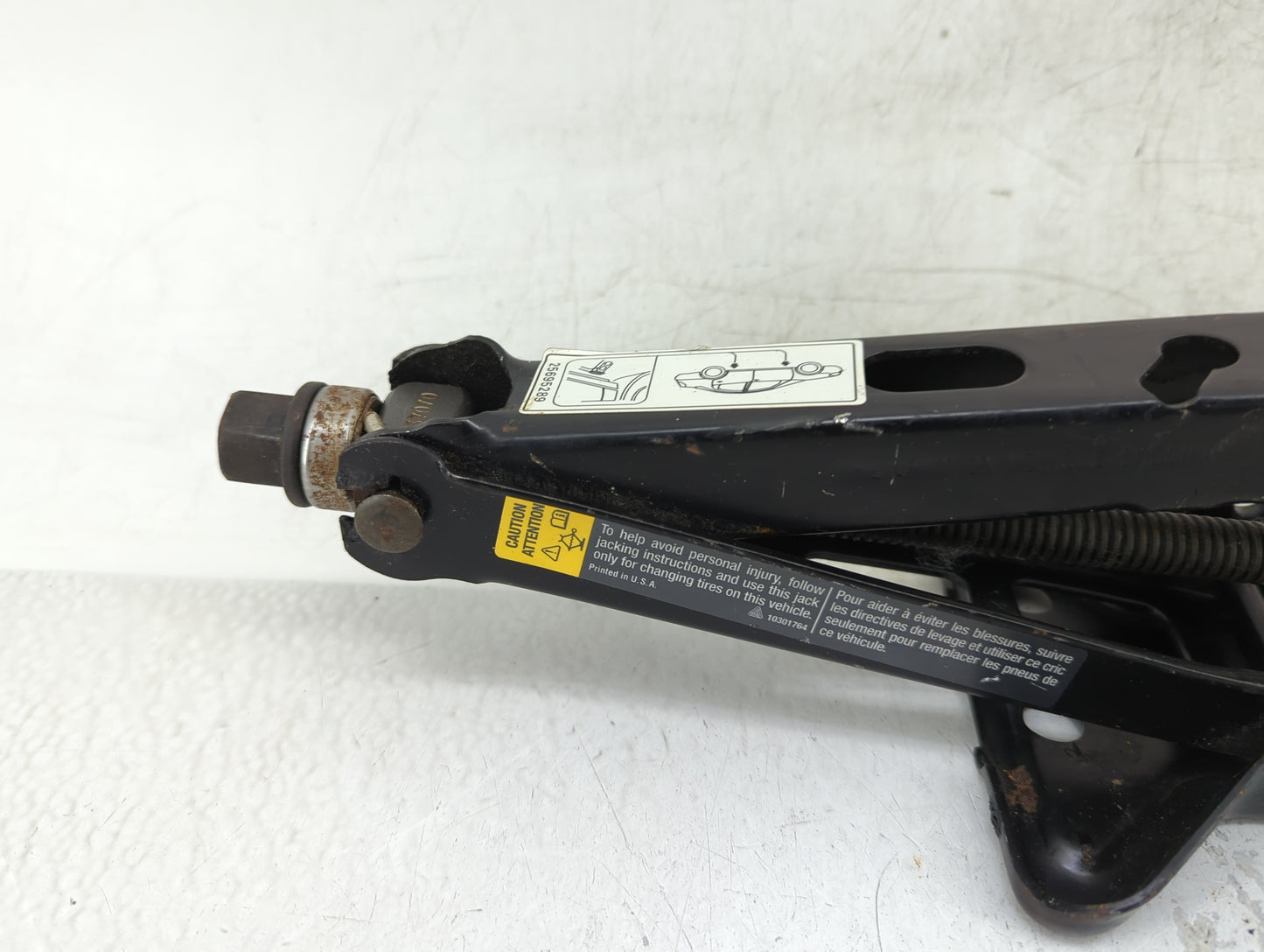 1999 Oldsmobile Alero Spare Scissor Car Jack - Oemusedautoparts1.com