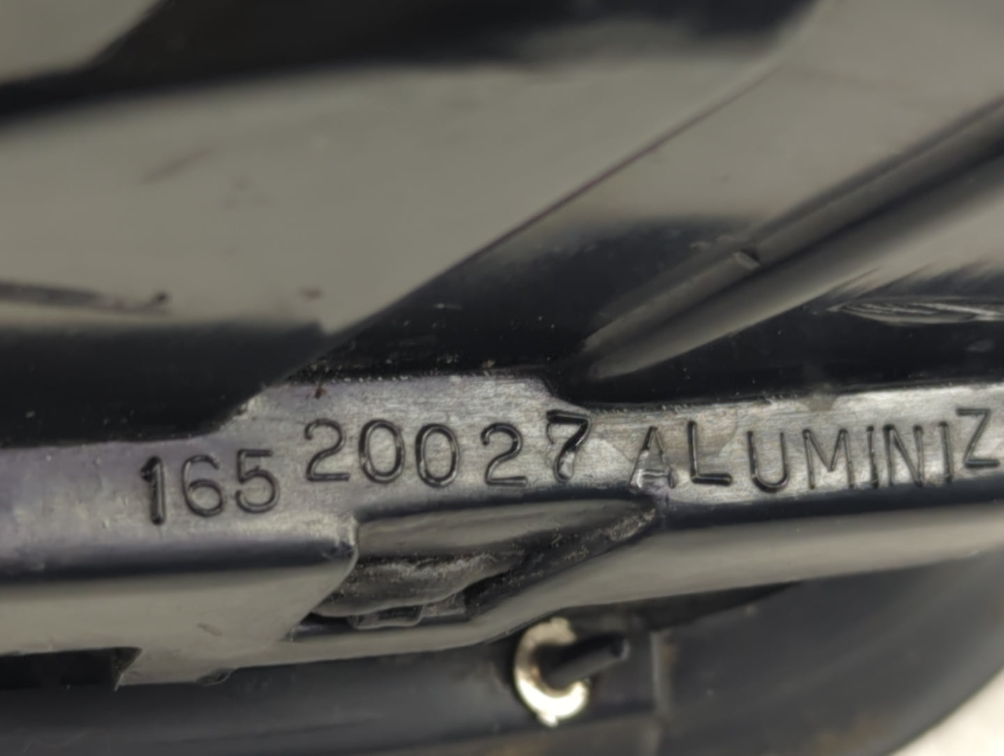 1995-1999 Oldsmobile Aurora Tail Light Assembly Driver Left OEM P/N:16520027 Fits Fits 1995 1996 1997 1998 1999 OEM Used Aut