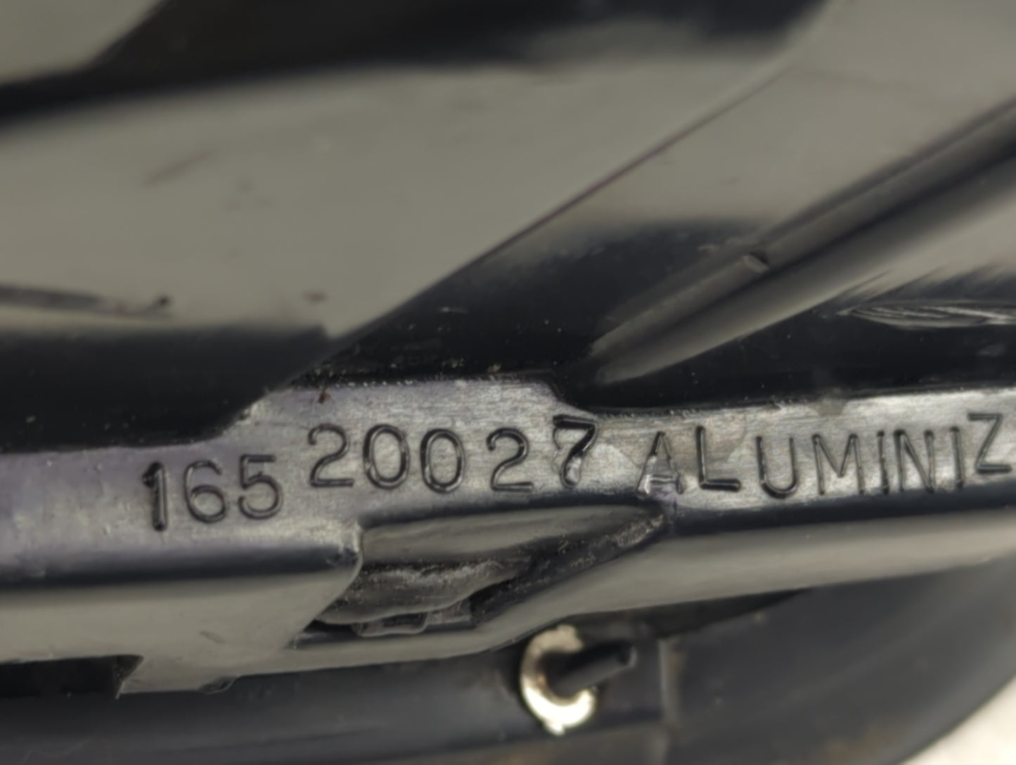 1995-1999 Oldsmobile Aurora Tail Light Assembly Driver Left OEM P/N:16520027 Fits Fits 1995 1996 1997 1998 1999 OEM Used Aut