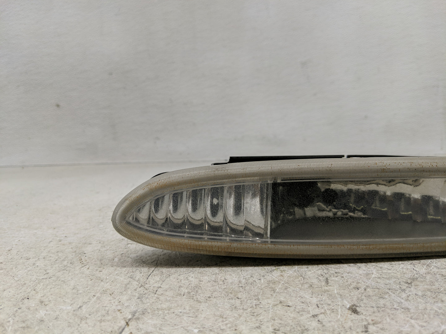 1995-1999 Oldsmobile Aurora Passenger Right Oem Front Light Lamp - Oemusedautoparts1.com