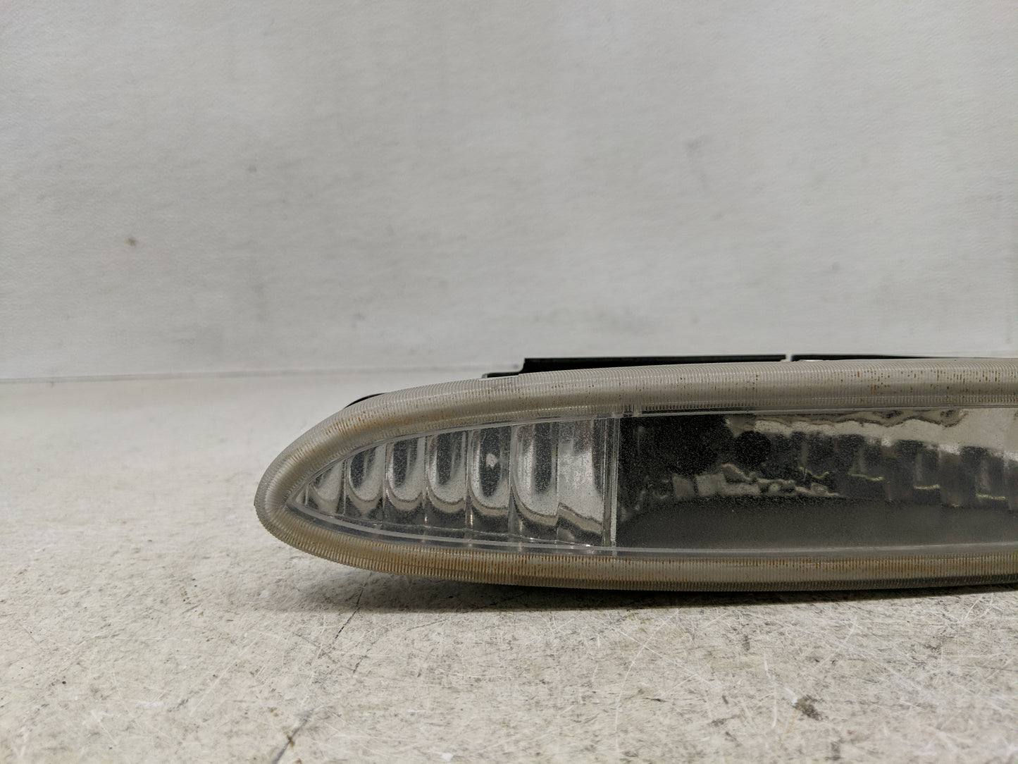 1995-1999 Oldsmobile Aurora Passenger Right Oem Front Light Lamp - Oemusedautoparts1.com