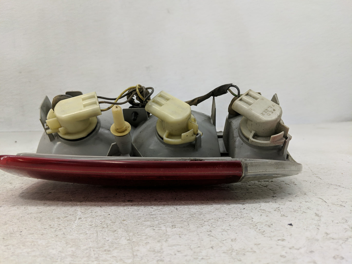 1996-2001 Oldsmobile Bravada Tail Light Assembly Passenger Right OEM P/N:16518500 Fits OEM Used Auto Parts - Oemusedautopart