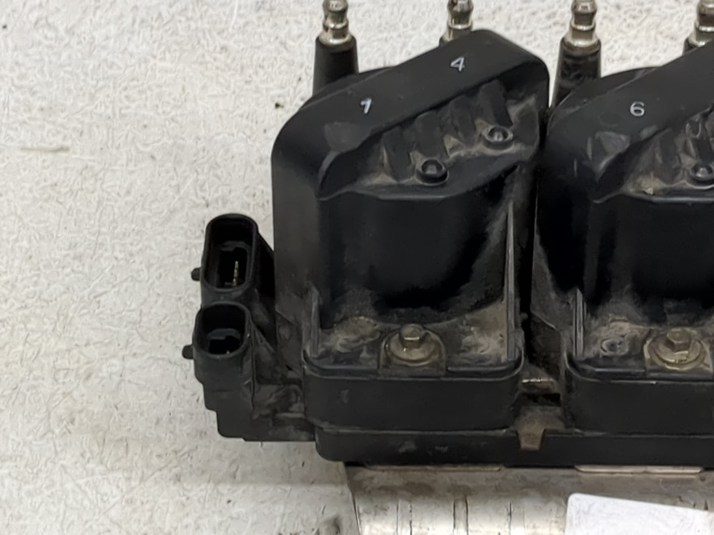 1996-2004 Oldsmobile Silhouette Ignition Coil Igniter Pack - Oemusedautoparts1.com
