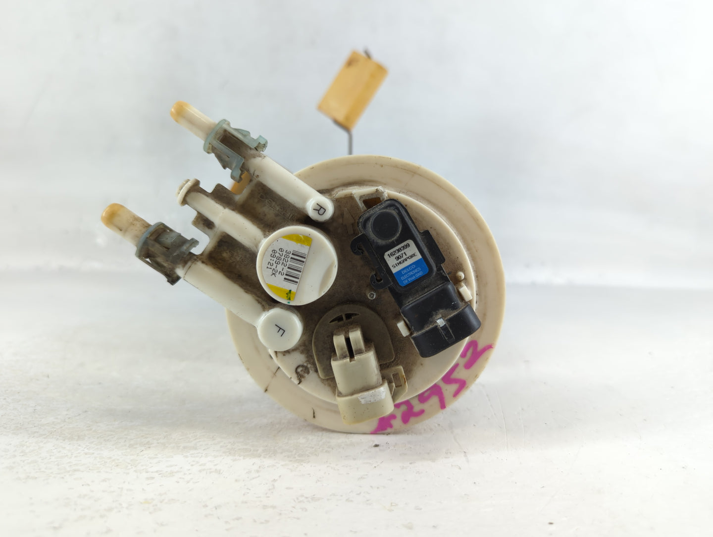 1998-2000 Oldsmobile Silhouette Electrical Gas Fuel Pump Assembly - Oemusedautoparts1.com