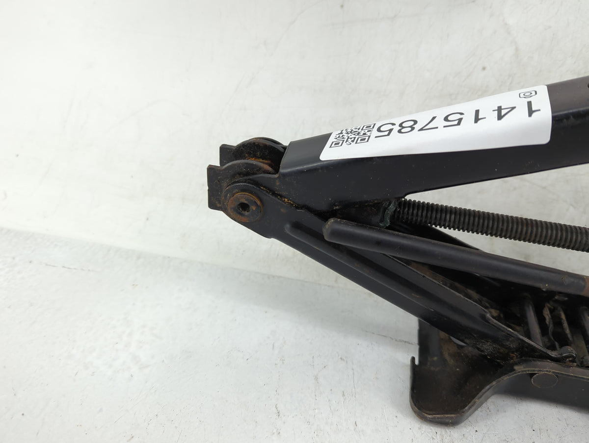 1999 Pontiac Bonneville Spare Scissor Car Jack - Oemusedautoparts1.com
