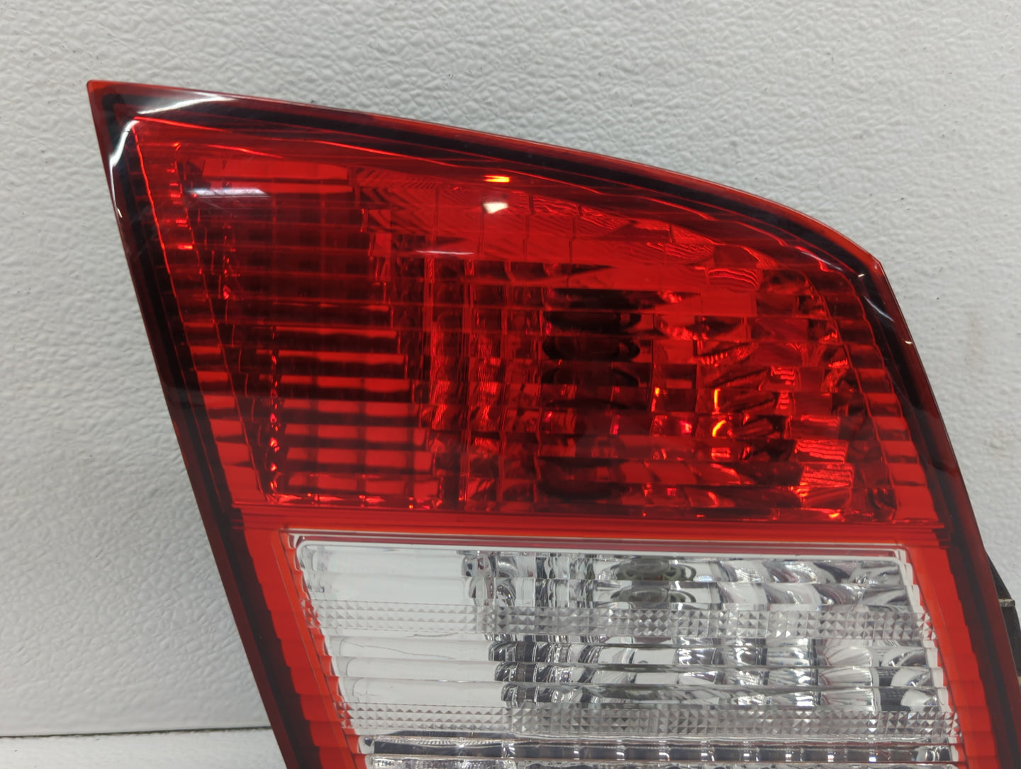 1996-1999 Pontiac Bonneville Tail Light Assembly Passenger Right OEM Fits Fits 1996 1997 1998 1999 OEM Used Auto Parts - Oem