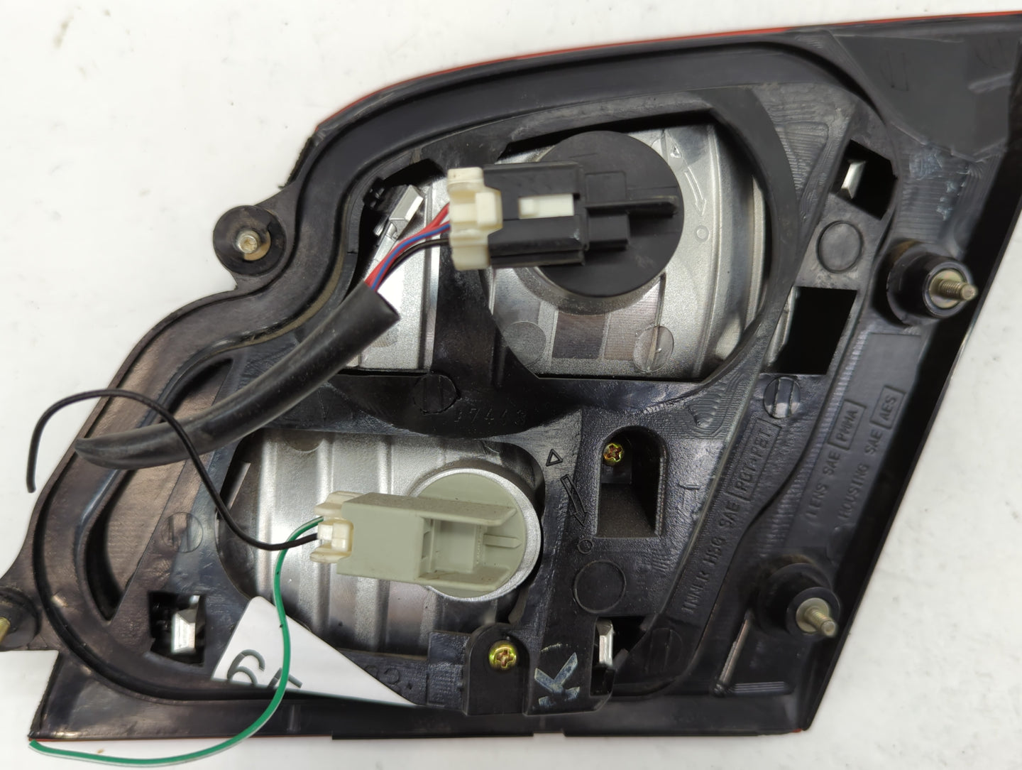 1996-1999 Pontiac Bonneville Tail Light Assembly Passenger Right OEM Fits Fits 1996 1997 1998 1999 OEM Used Auto Parts - Oem