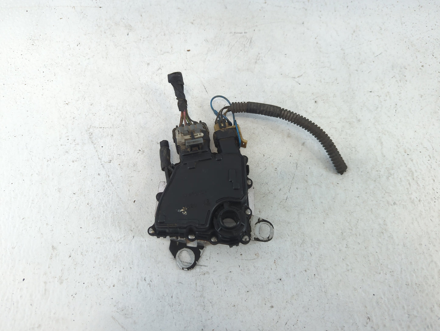 1993-2005 Pontiac Bonneville Ignition Coil Igniter Pack - Oemusedautoparts1.com