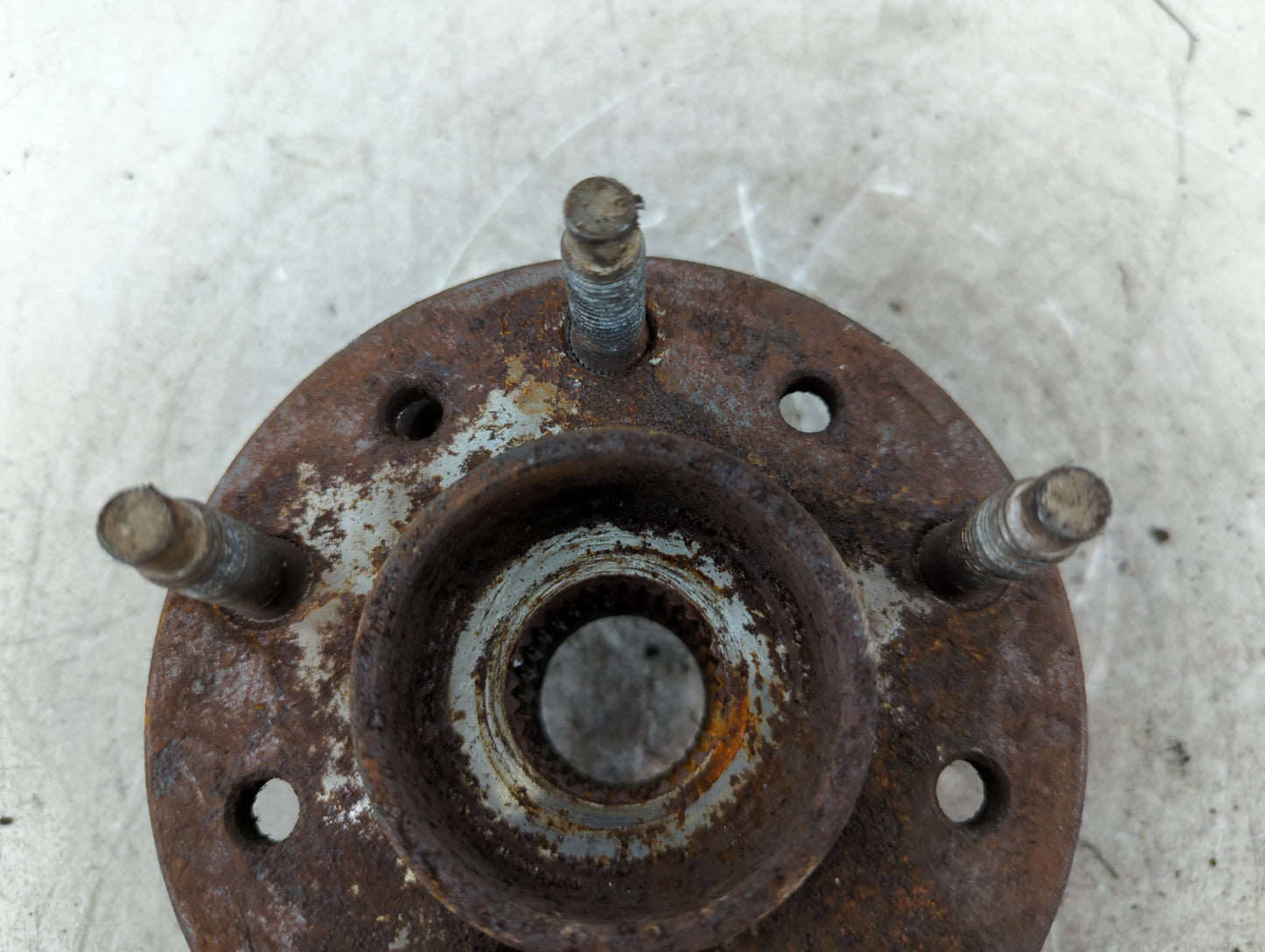 1999 Pontiac Grand Am Driver Front Wheel Hub Oem - Oemusedautoparts1.com
