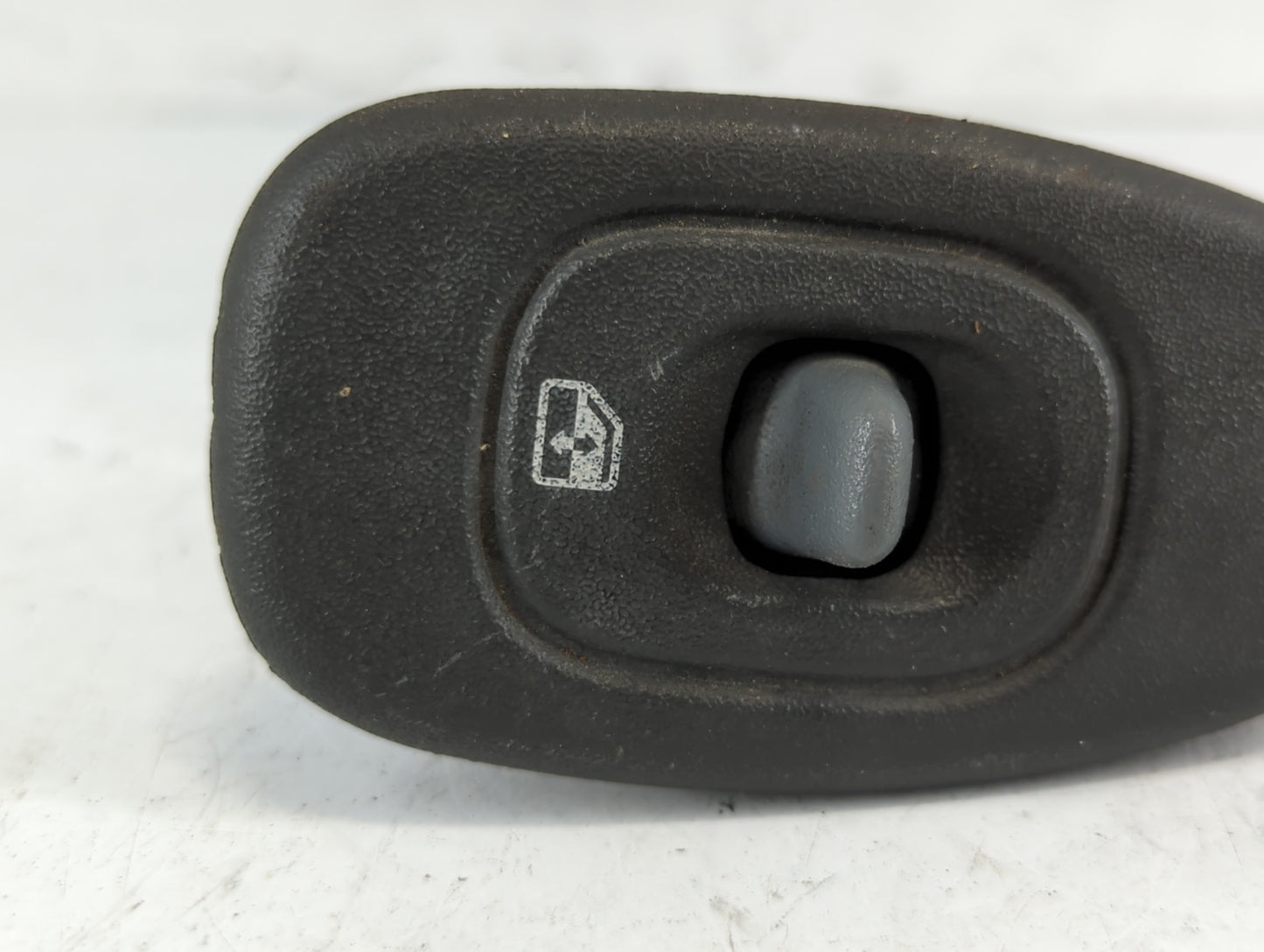 1999 Pontiac Grand Am  window control switch - Oemusedautoparts1.com