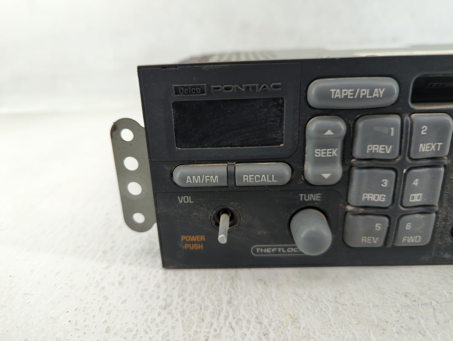 1999-2001 Pontiac Grand Prix Am Fm Cd Player Radio Receiver - Oemusedautoparts1.com