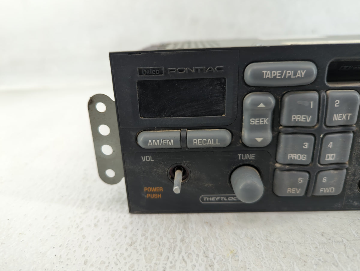 1999-2001 Pontiac Grand Prix Am Fm Cd Player Radio Receiver 611550 - Oemusedautoparts1.com