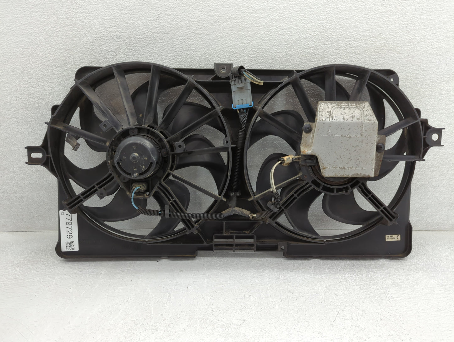 1999-2003 Pontiac Grand Prix Left Radiator Fan Motor Assembly - Oemusedautoparts1.com