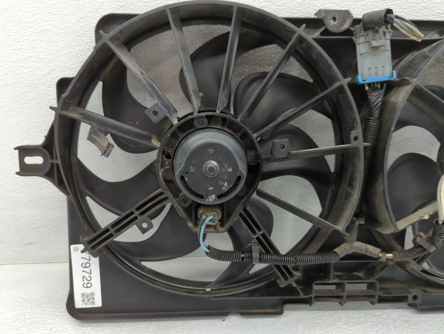 1999-2003 Pontiac Grand Prix Left Radiator Fan Motor Assembly - Oemusedautoparts1.com