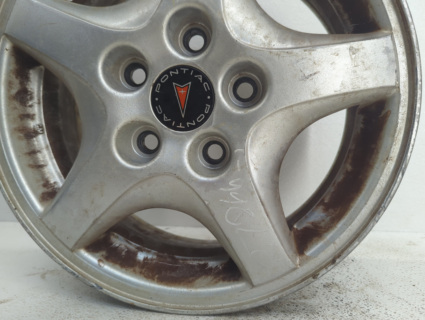 1999-2005 Pontiac Montana Oem Wheel Rim 1092323 - Oemusedautoparts1.com