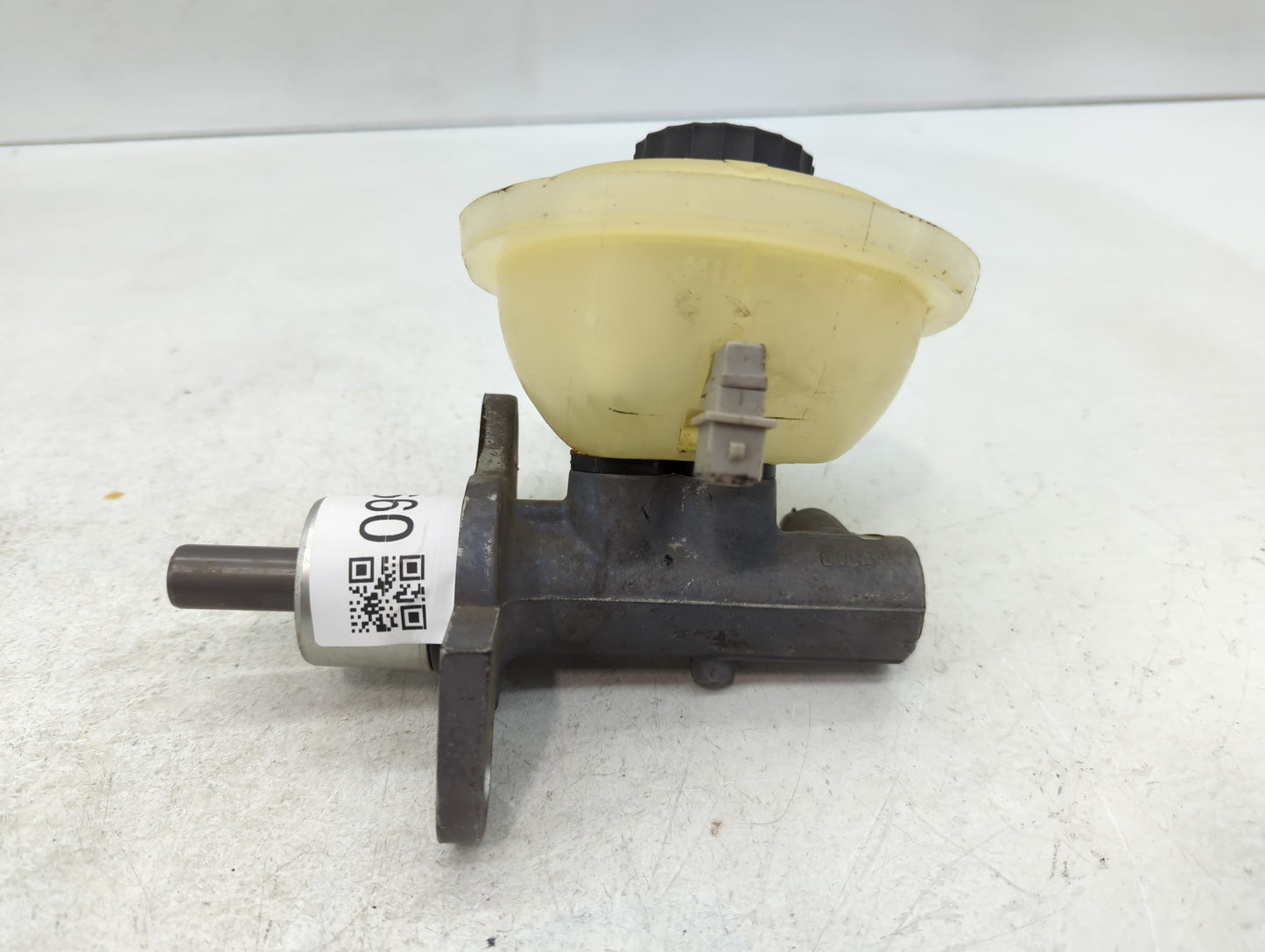 1997-2003 Porsche Boxster Brake Master Cylinder Cream - Oemusedautoparts1.com