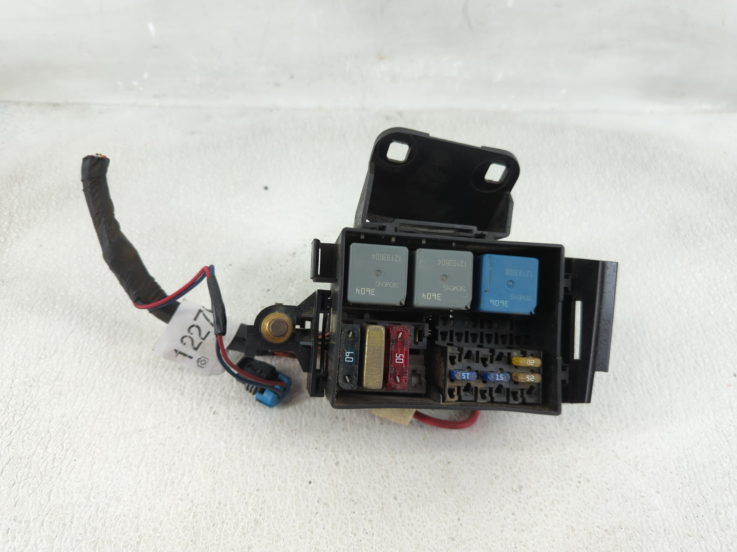 1999 Saab Monte Carlo Fusebox Fuse Box Panel Relay Module Fits OEM Used Auto Parts - Oemusedautoparts1.com