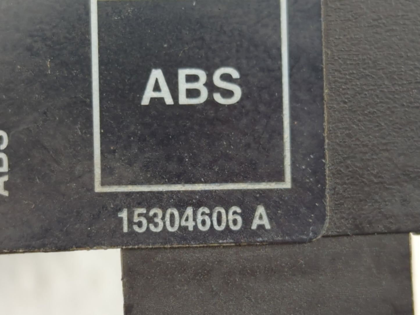 1999 Saab Monte Carlo Fusebox Fuse Box Panel Relay Module Fits OEM Used Auto Parts - Oemusedautoparts1.com