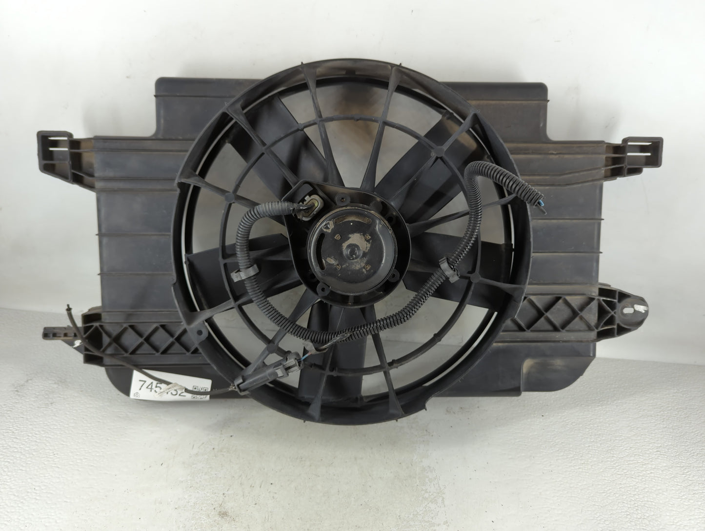 Saturn Sc Left Radiator Fan Motor Assembly - Oemusedautoparts1.com