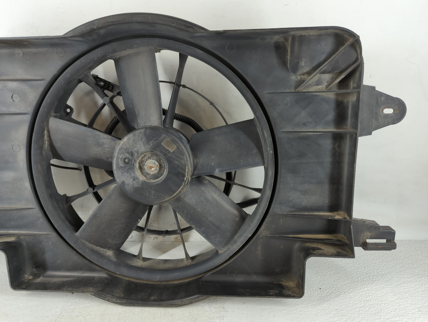 Saturn Sc Left Radiator Fan Motor Assembly - Oemusedautoparts1.com