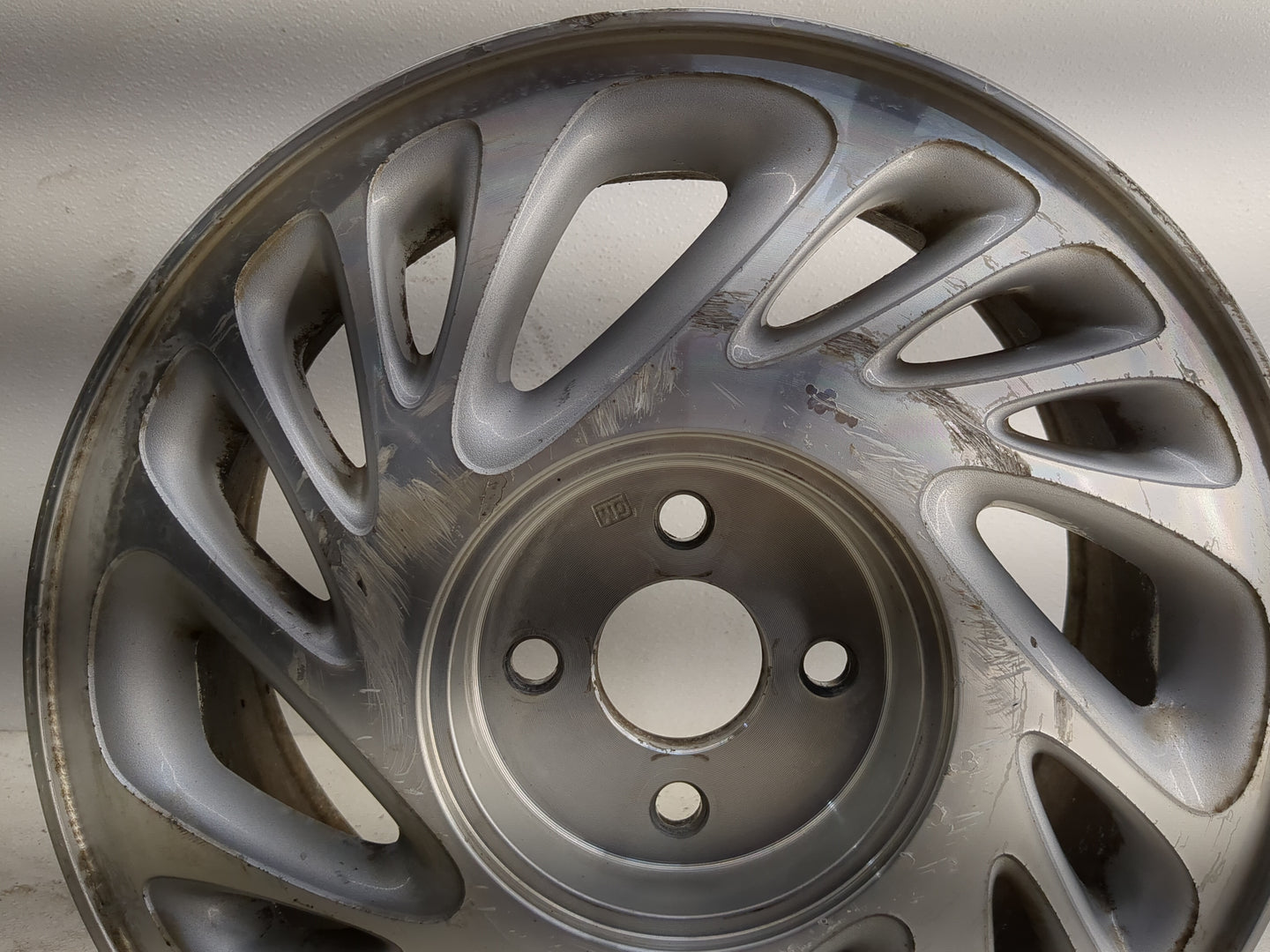 1998-1999 Saturn Sc1 Oem Wheel Rim - Oemusedautoparts1.com